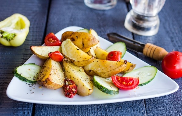 Картофель, запеченный в чесночном масле