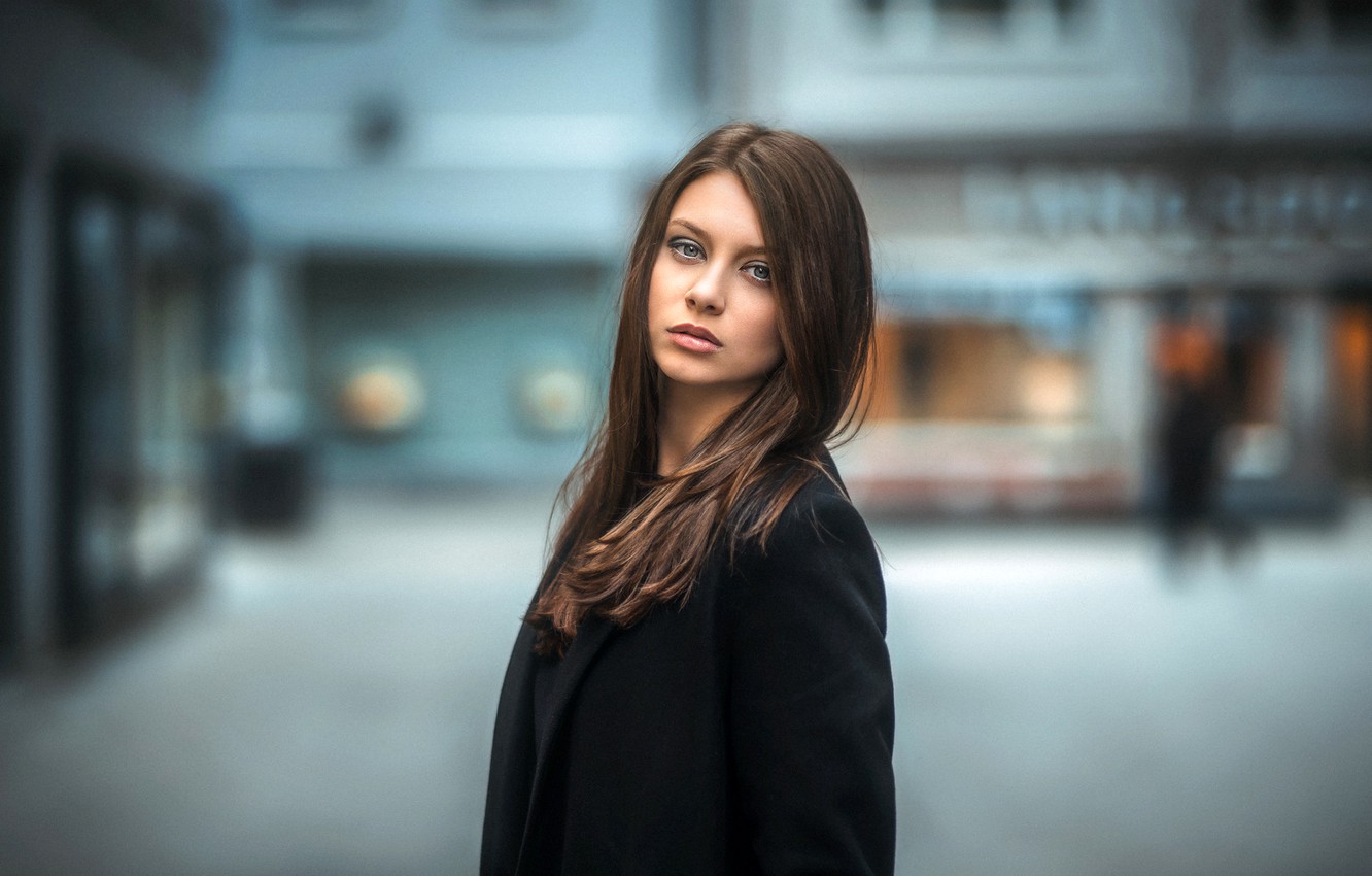 Женские пальто весна 2016