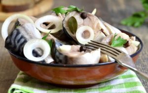 Рецепты маринованной рыбы. Маринованная рыба приготовление. Маринованная рыба в домашних условиях рецепты