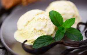 Быстро и вкусно готовим мороженое в домашних условиях