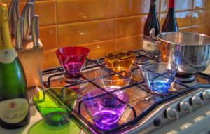 Как отмыть кастрюлю от пригоревшей пищи?